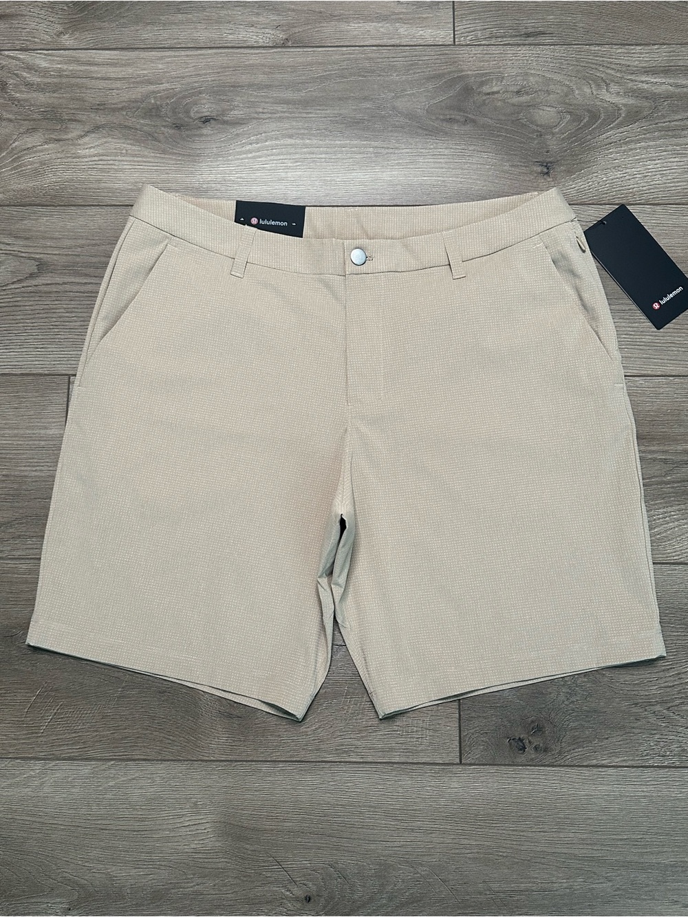 Lululemon ABC Classic-Fit 9” WovenAir Shorts Tan Size 36